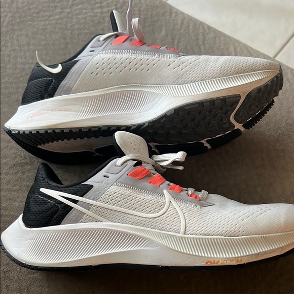 CLEARANCE SALE Women’s Nike Air Zoom Pegasus 38 CW7358-500 - Picture 3 of 5